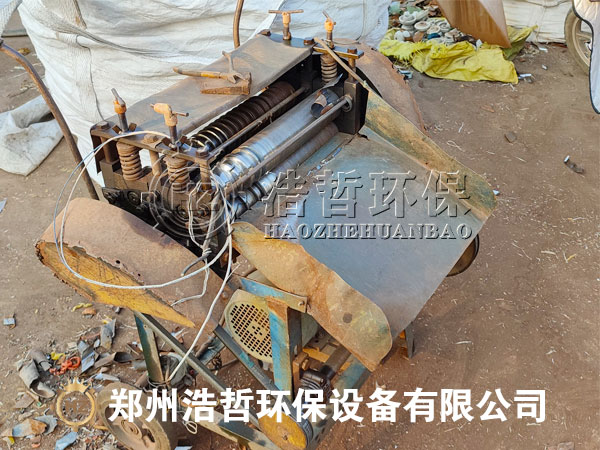 廢電線(xiàn)剝線(xiàn)機(jī)